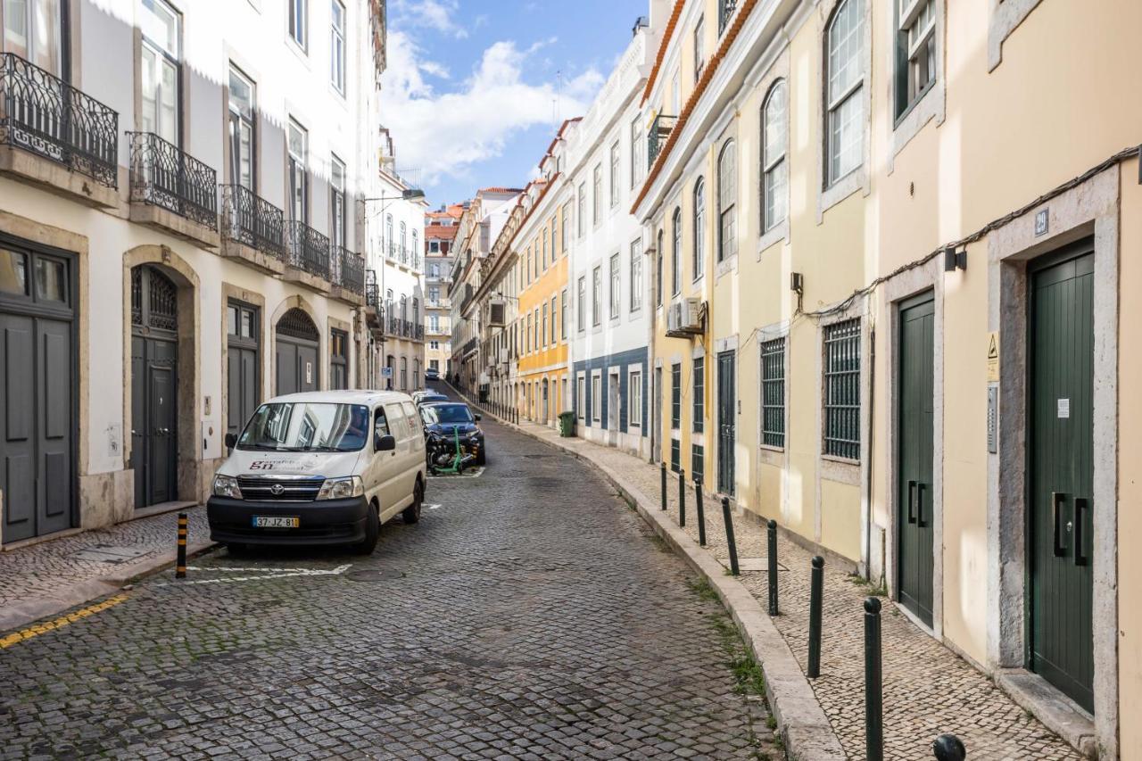 Ferienwohnung Chic Tailor Made Flat In Chiado Lissabon Exterior foto